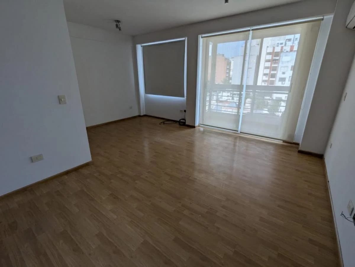 Venta monoambiente divisible a dos ambientes, a pasos del Parque Chacabuco